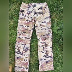 36x34 UA hunting camo pants
